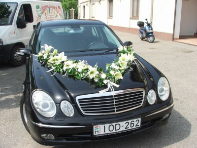 Menyasszonyi aut